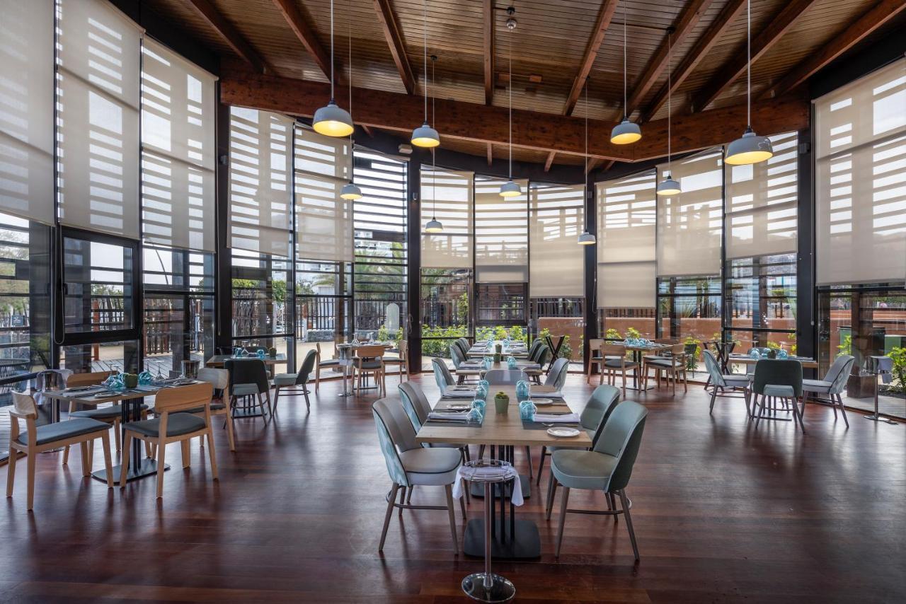 Barcelo Tenerife Голф дел Сур Екстериор снимка The restaurant at the National Museum of the Marine Corps